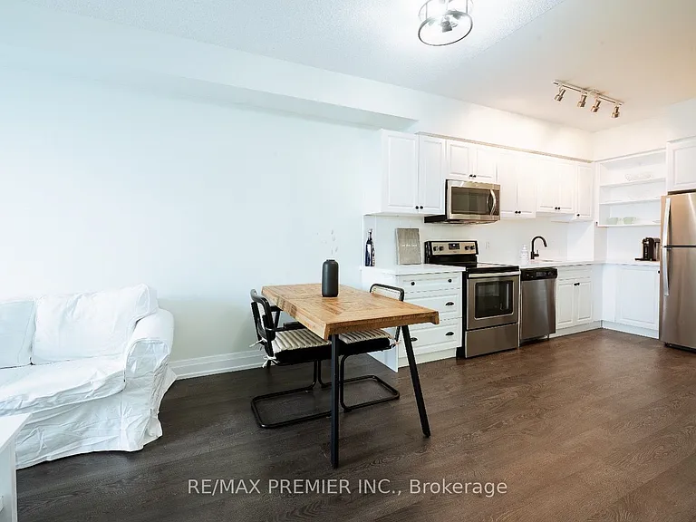 3600 Highway 7 Rd #211 — Photo 4