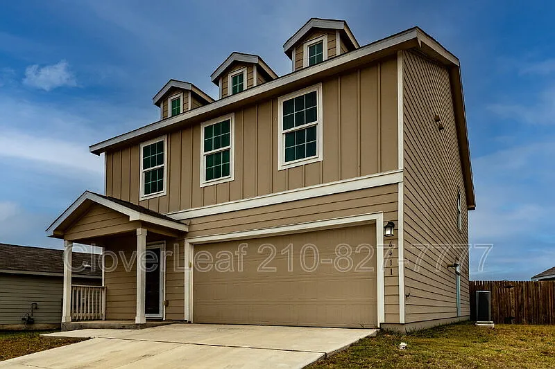 4 bed, 2.5 bath, 1946 sqft, $1,697 — Photo 1