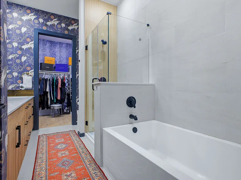 719 E Locust St #4107 — Photo 26