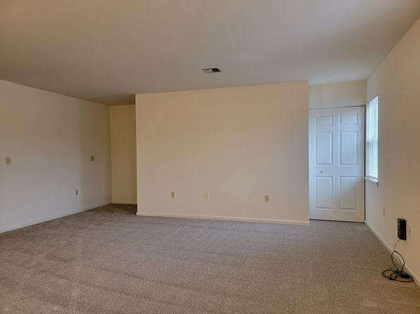 1367 Martin Ave, Ephrata, PA 17522
