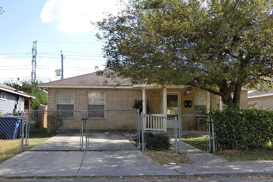 1st image of 126 Hortencia Ave