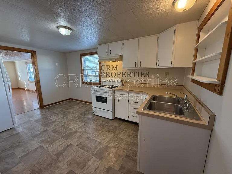 2324 N Buckeye St — Photo 6