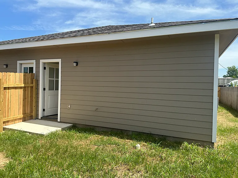 1600 Woodress Ln #A AND B — Photo 10