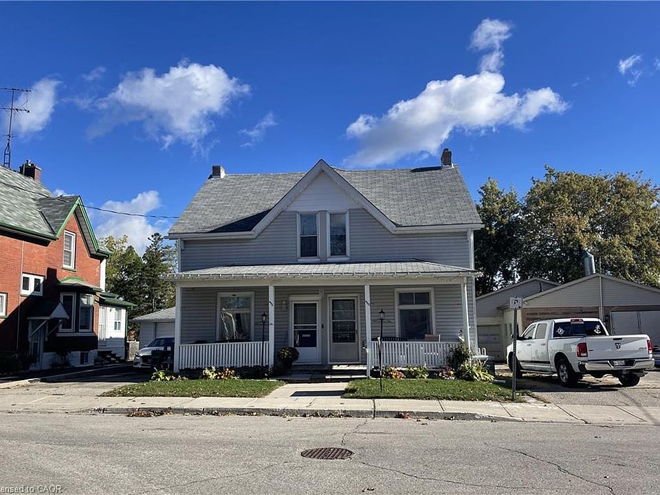 2nd image of 432 Duke St W #430