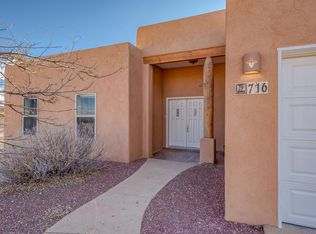 716 10th Ave SE, Rio Rancho, NM 87124