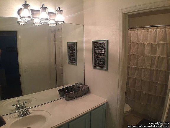 Second Floor Full Bathroom