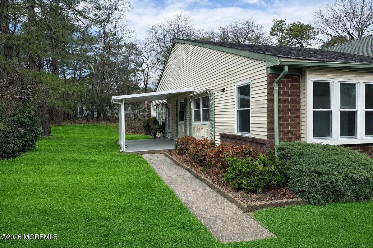Building Photo - 8A Canton Dr #8A