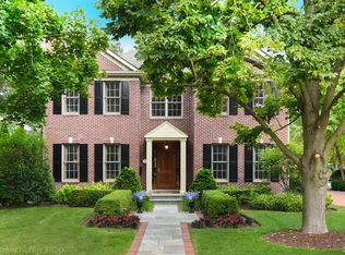 153 Bertling Ln, Winnetka, IL 60093