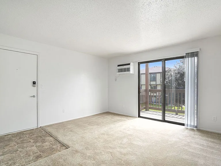 Apple Ridge Apartments — Photo 5