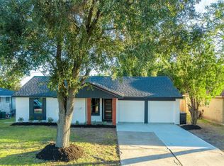 10907 Sharpview Dr, Houston, TX 77072