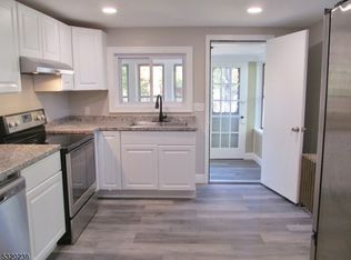 16 Lower West St, Annandale, NJ 08801