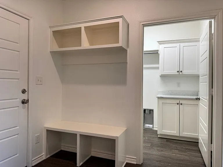 3704-3784 Cottage Park Cir — Photo 22