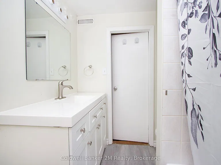 297 Admiral Rd — Photo 12