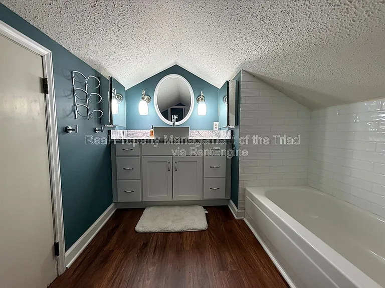 905 Old Winston Rd — Photo 12