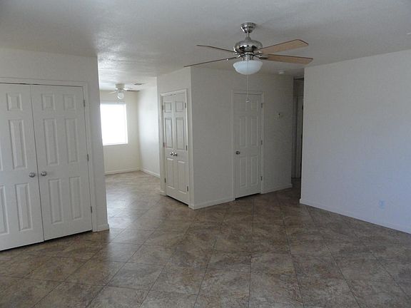 3rd image of 2476 Lakeside Dr APT 1