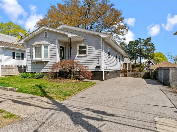 43 Huxley Ave, Providence, RI 02908