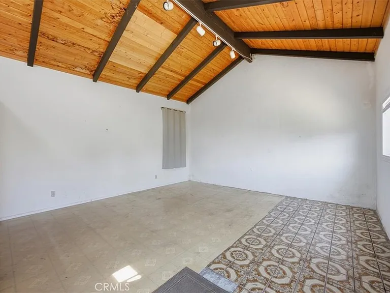 422 S Juanita Ave — Photo 20