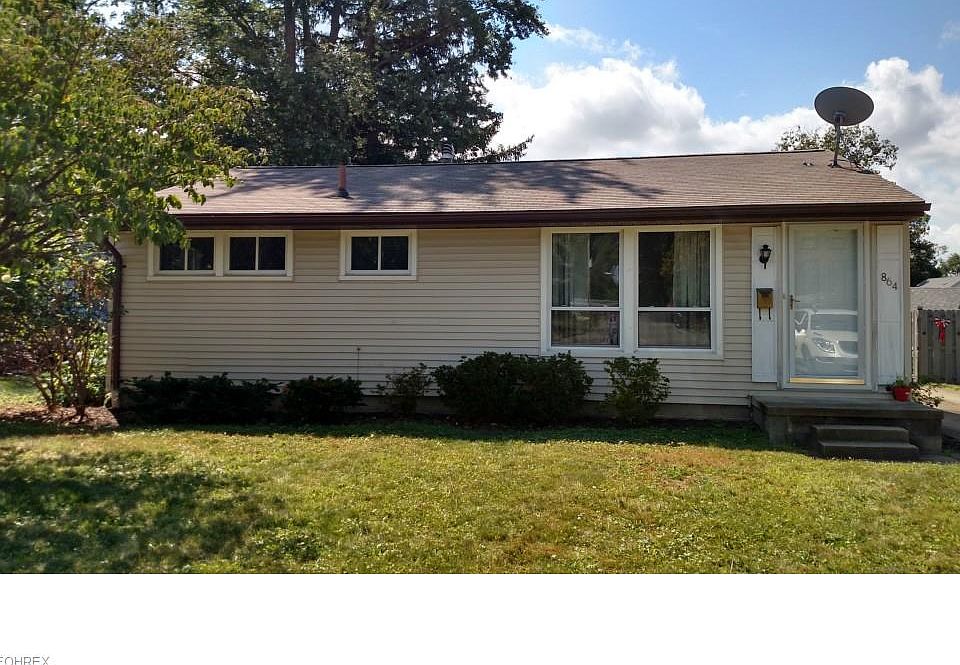1st image of 864 Valley Dr NW