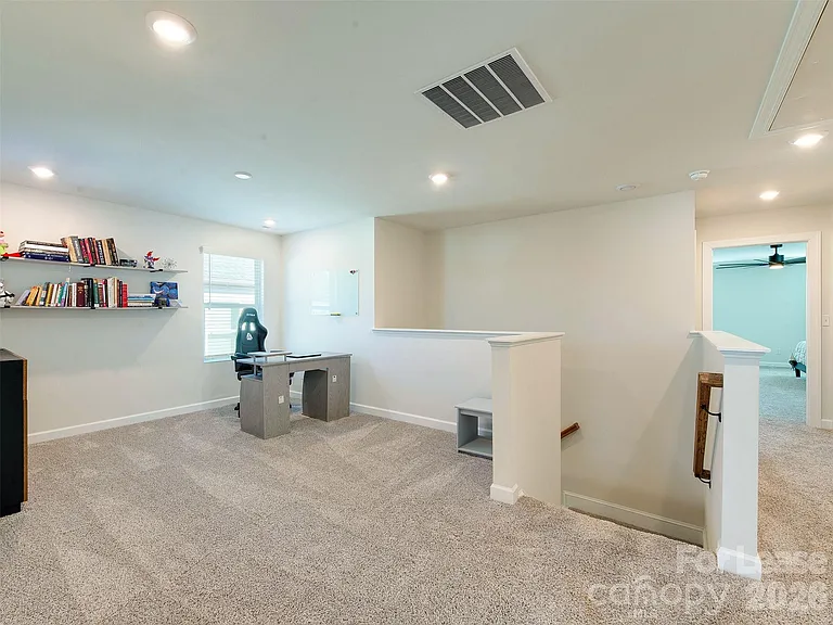 4009 Woodland View Dr — Photo 33