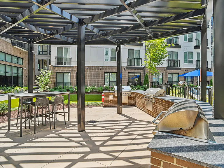 Solis Midtown — Photo 9