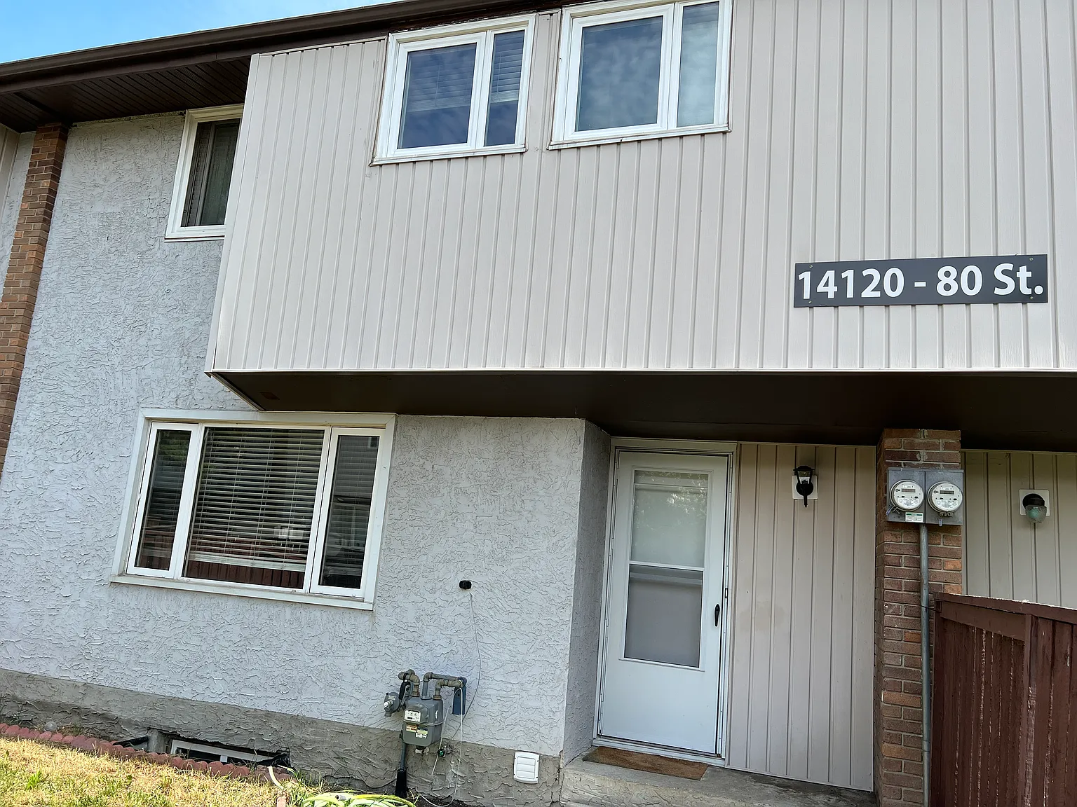 (PN 0948) Bright 3-bedroom townhouse — Photo 1