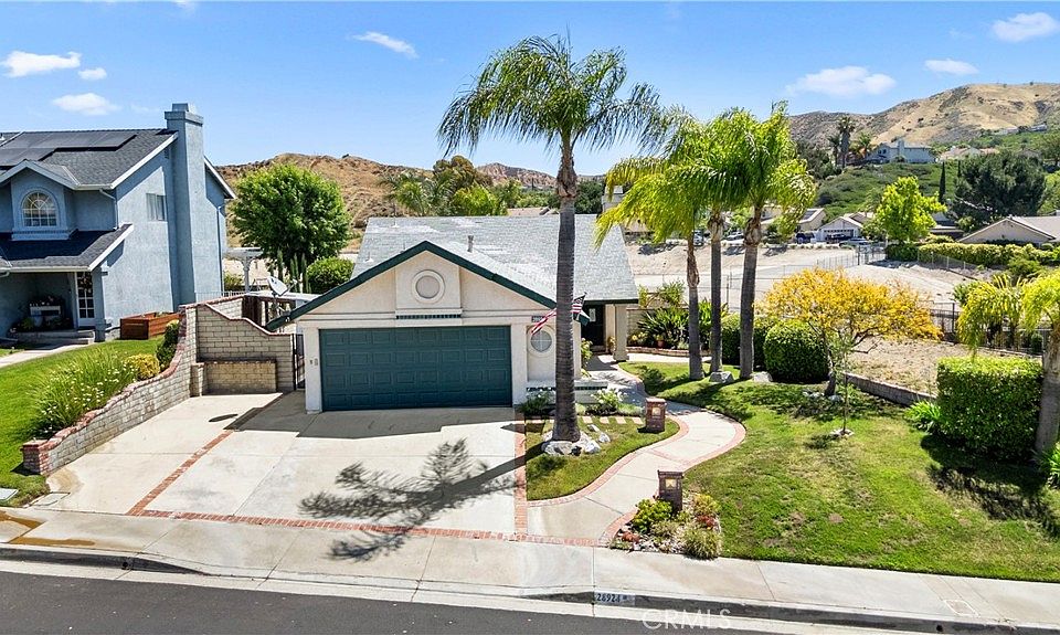 1st image of 28924 Raintree Ln