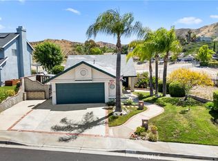 28924 Raintree Ln, Santa Clarita, CA 91390