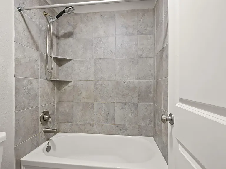 702 S Galley Dr — Photo 23