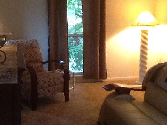 4th image of 55 McMaster St #2