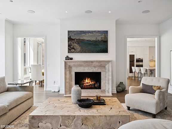 5th image of 435 N Michigan Ave Unit 1008