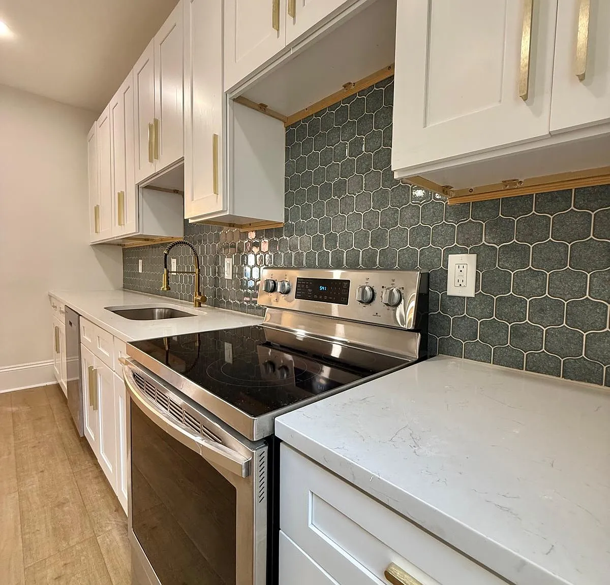 3 bed, 1600 sqft, $1,895 — Photo 1
