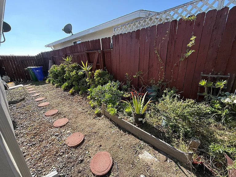 Gail Dr — Photo 10