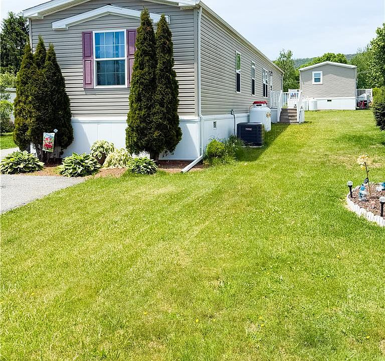 1st image of 49 Ritzcraft Dr