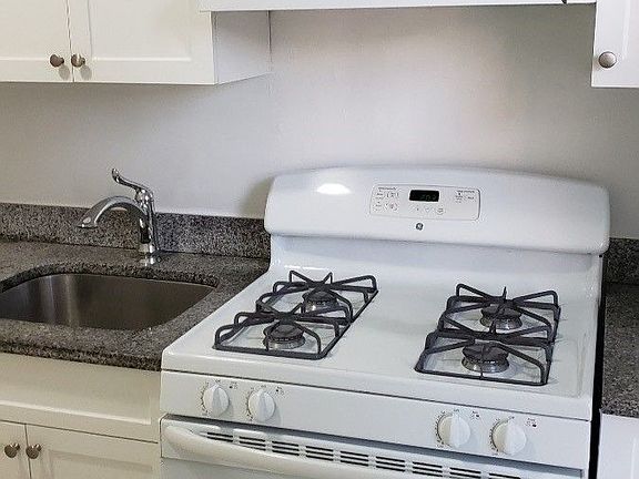 3rd image of 6544 Saunders St #508