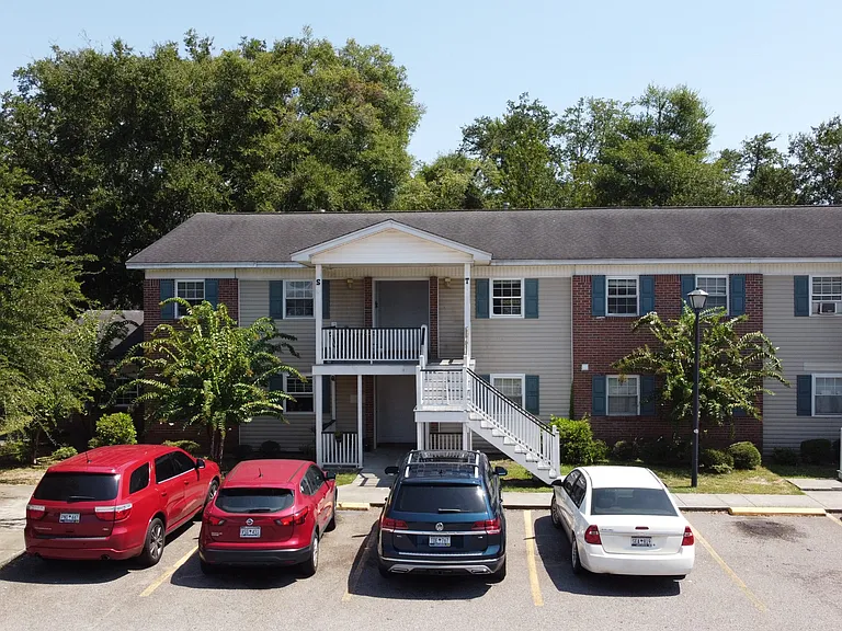 3930 Azalea Driveunit S — Photo 1