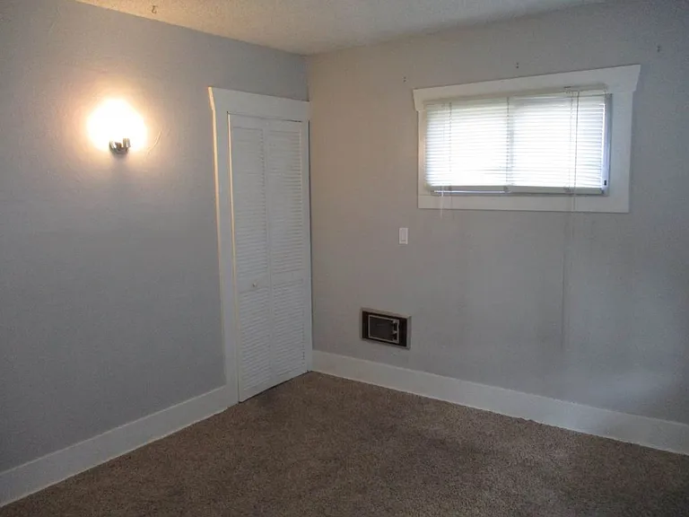 4826 S Park Ave — Photo 22