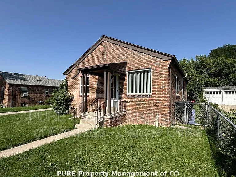 772 N Forest St — Photo 17