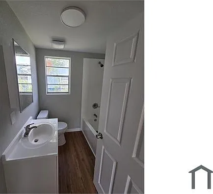 837 Lafayette Ln — Photo 8