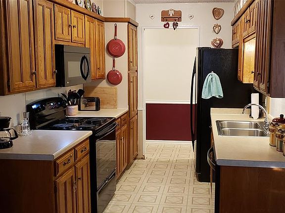 5th image of 4624 Aspen Way