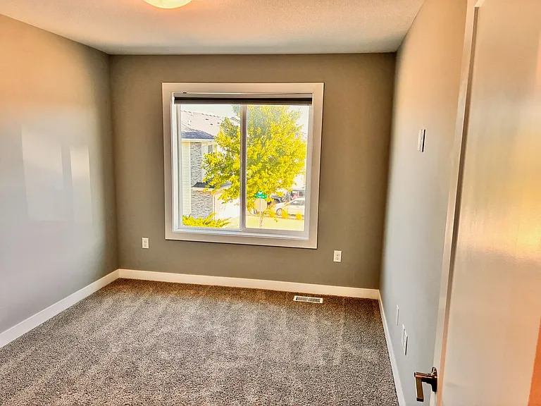 750 SE Westown Pkwy — Photo 11