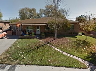 8704 Phoenix Ave NE, Albuquerque, NM 87112