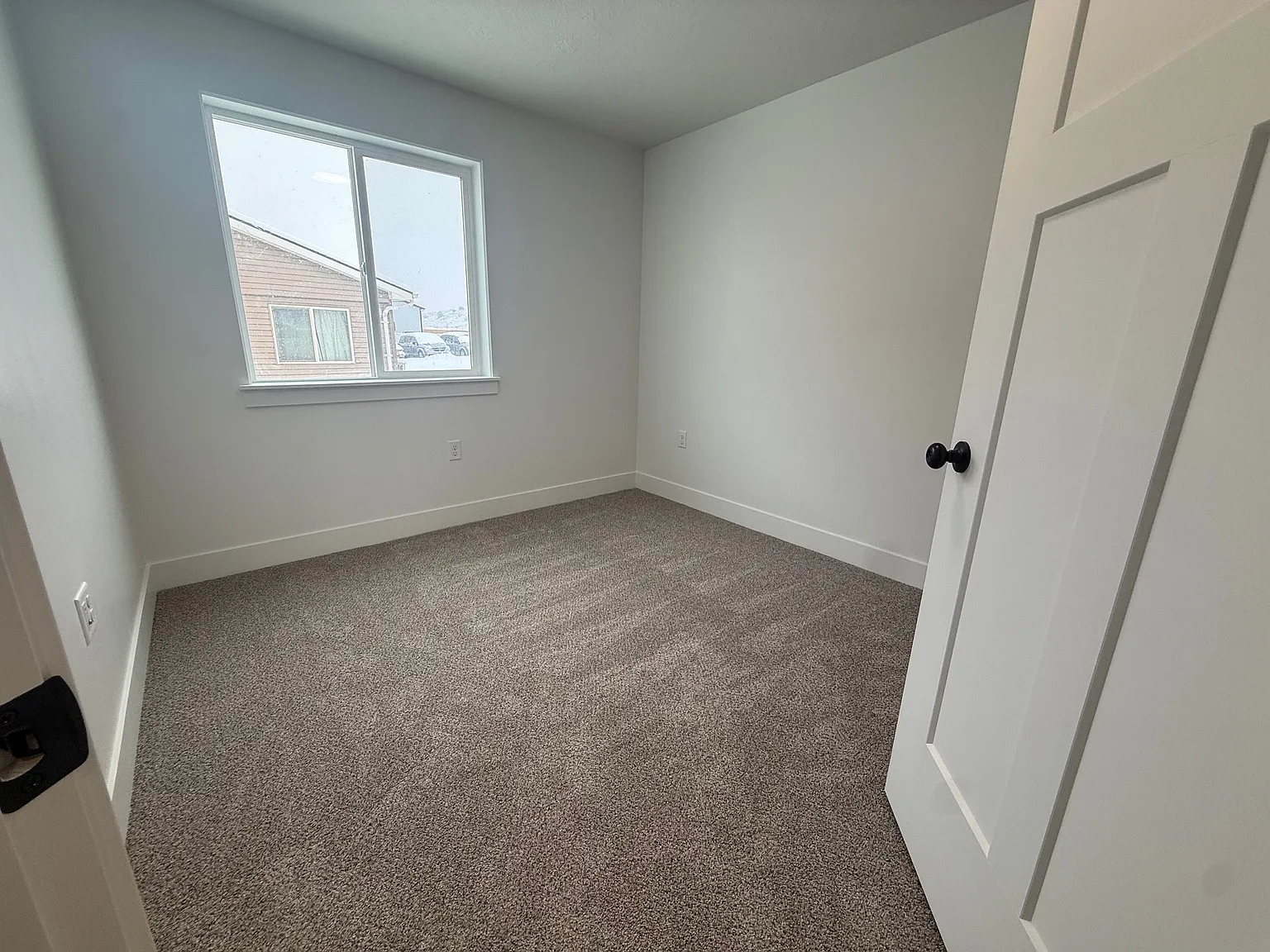 2 bed, 1007 sqft, $995 — Photo 2