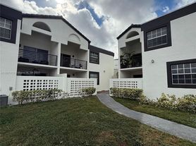 9705 Fontainebleau Blvd