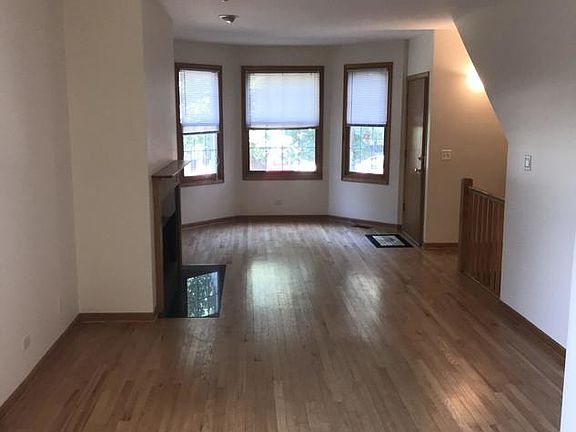 2nd image of 1200 W Melrose St #1