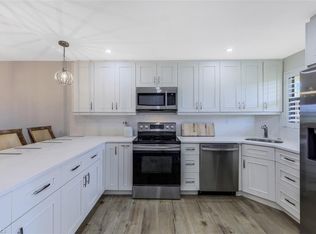 21 High Point Cir E APT 108, Naples, FL 34103