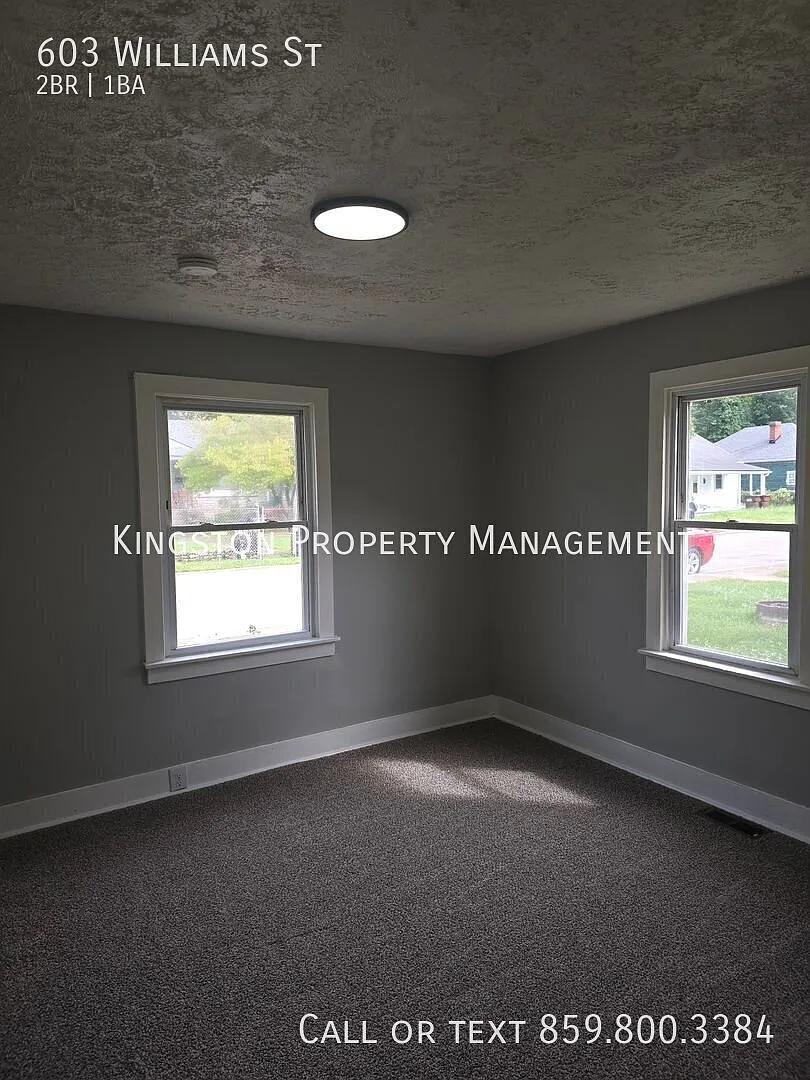 Beautifully Remodeled 2-Bedroom Home in Paris, KY — Photo 4