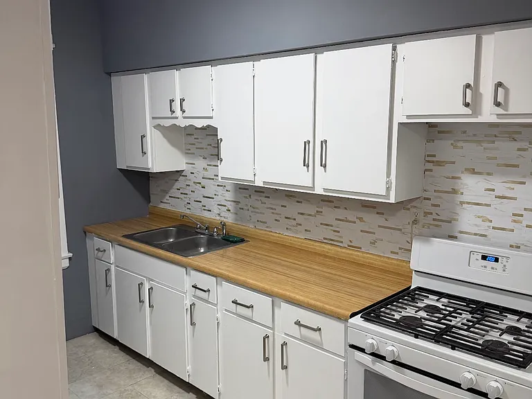 2 Rockland St #3 — Photo 3
