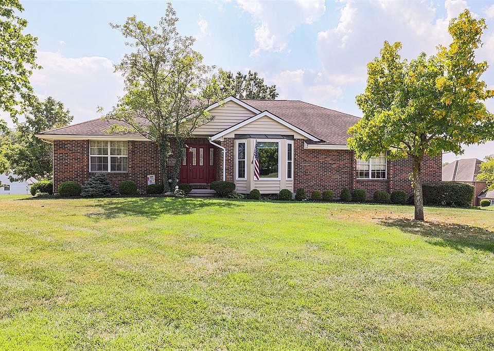 1st image of 7988 Pinetree Cir