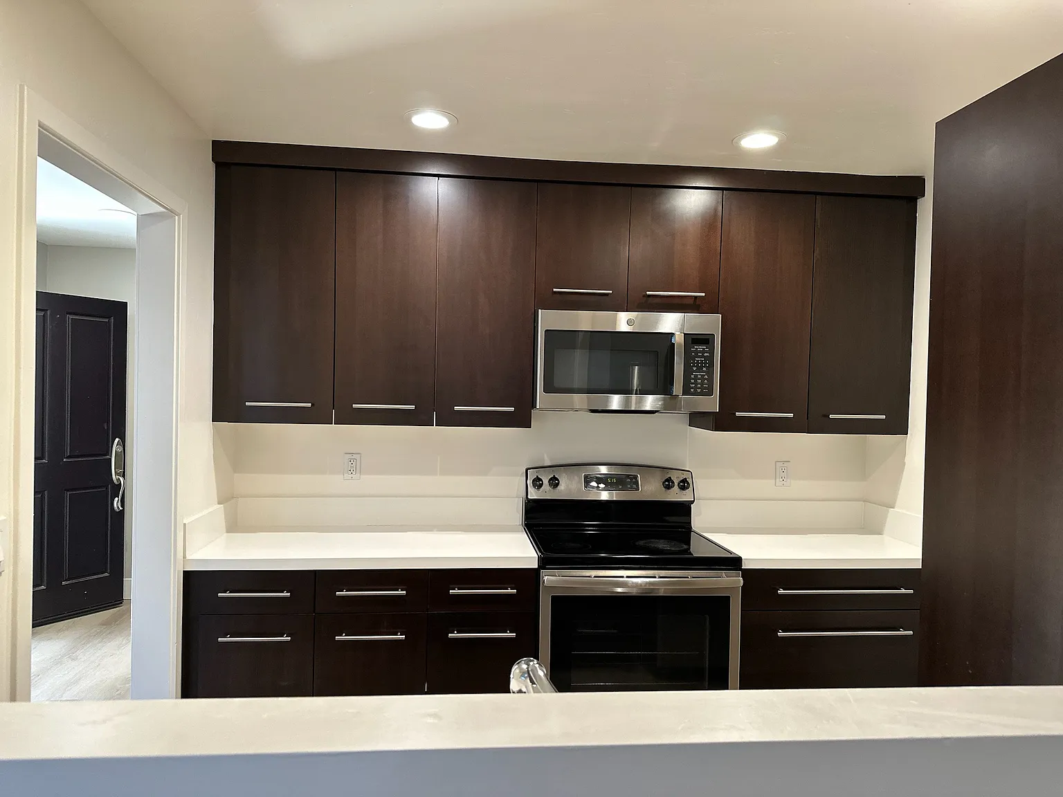 2 bed, 1250 sqft, $5,495 — Photo 2
