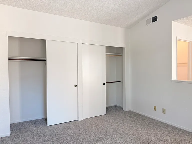 950 Spyglass Ct — Photo 7